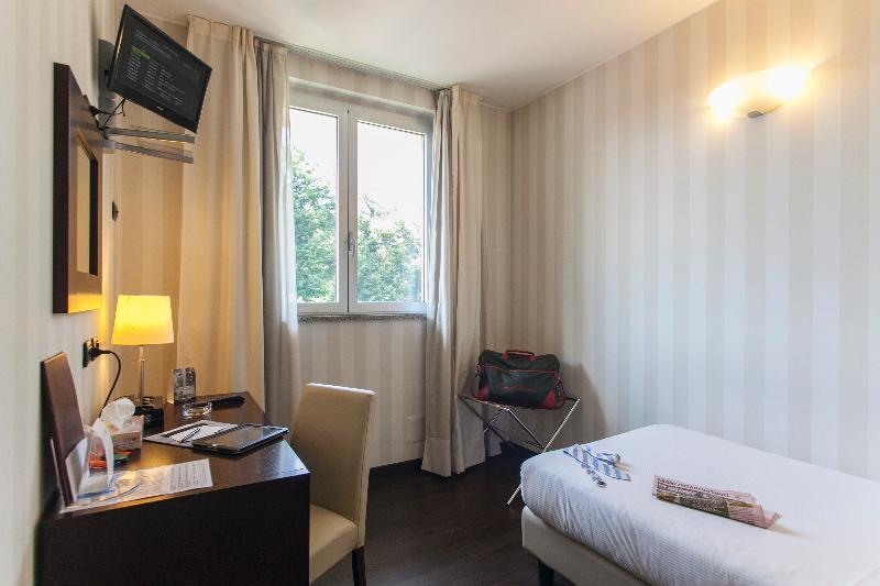 Hotel 2C Legnano Luaran gambar
