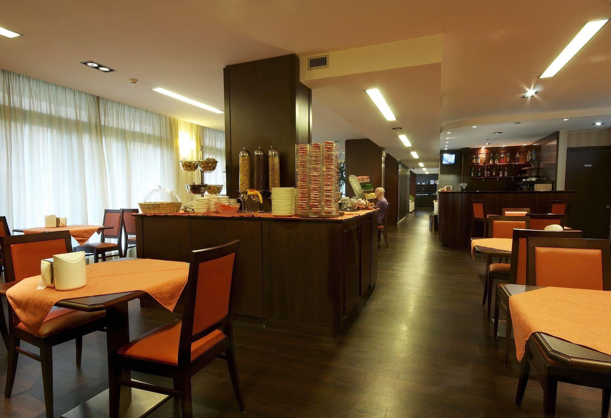 Hotel 2C Legnano Luaran gambar