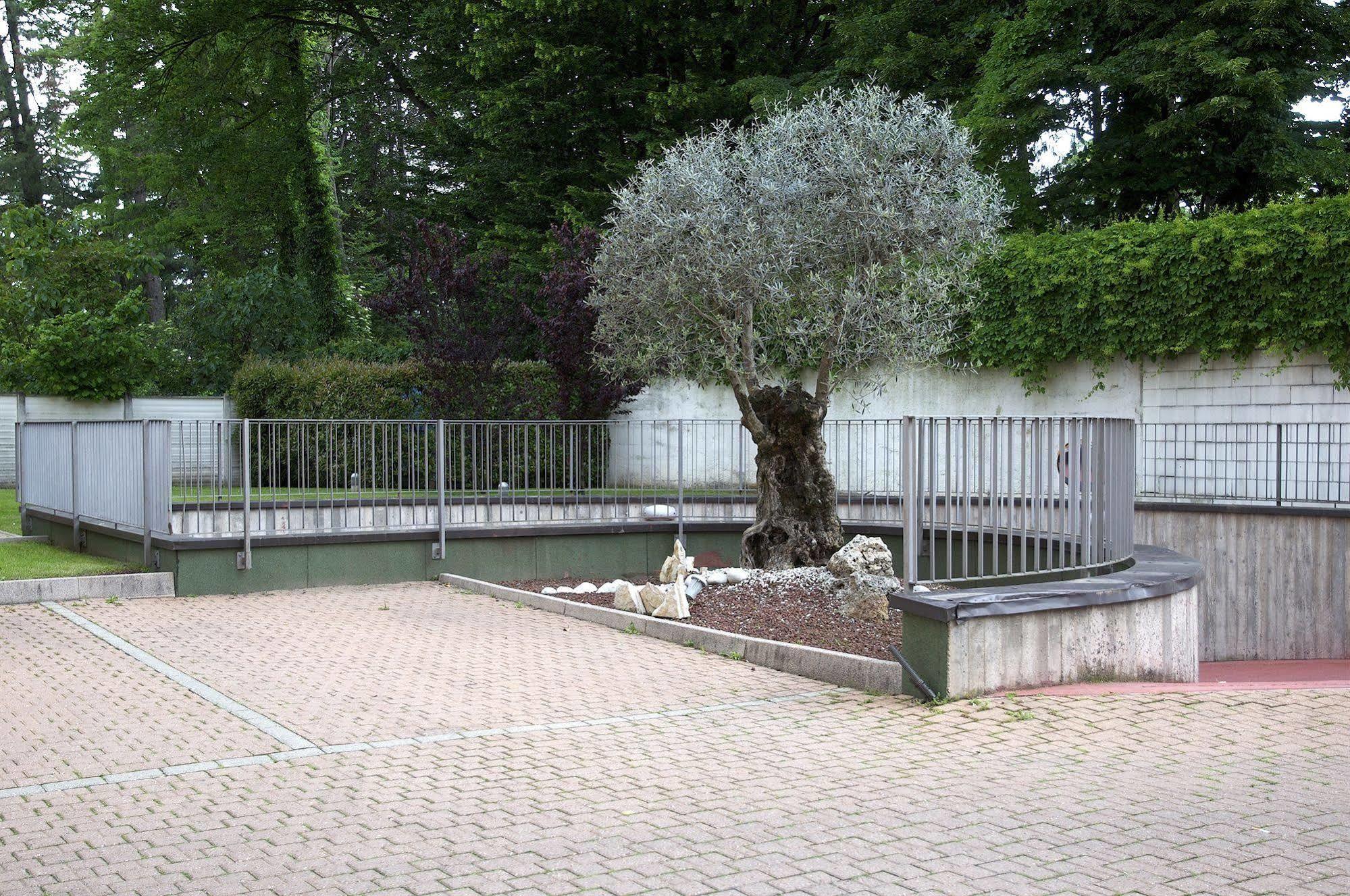 Hotel 2C Legnano Luaran gambar