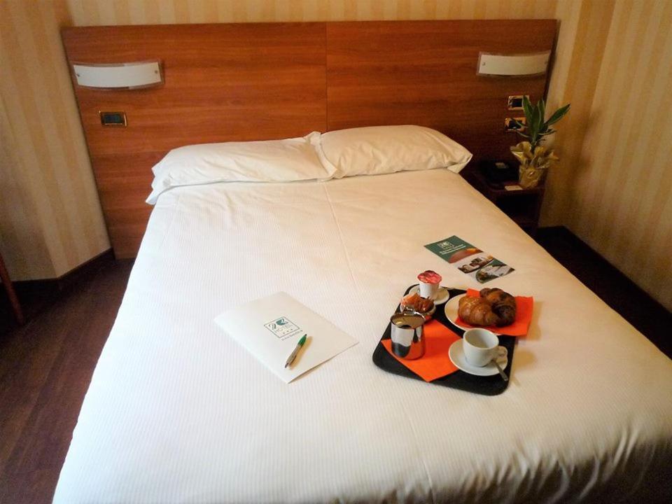 Hotel 2C Legnano Luaran gambar